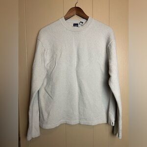 100% Lambswool GAP Cream Crewneck Sweater Soft and Versatile